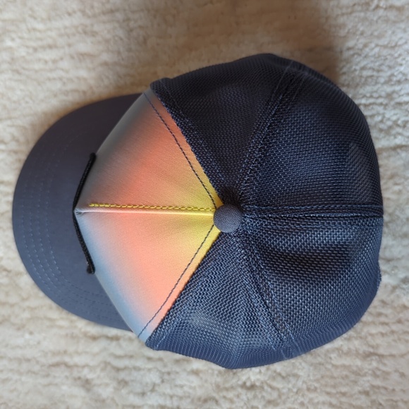 Goorin Bros Baller Armadillo Animal Farm Snapback Trucker Hat - Picture 5 of 6